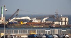 Un remolcador con 49 polizones a bordo llega a Lanzarote procedente de Senegal