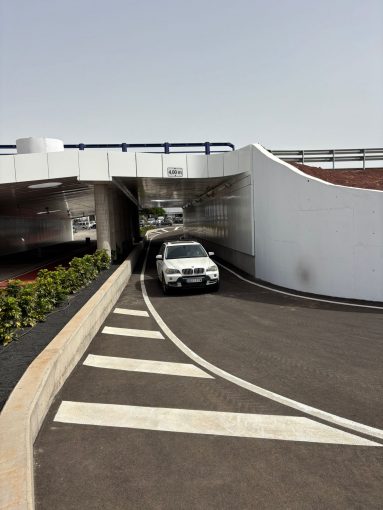 Obras Públicas abre al tráfico el vial del nuevo paso inferior bajo la LZ-2, en Playa Honda 2