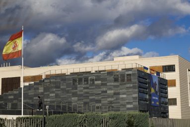 Preocupación entre los refugiados del centro de Pozuelo ante la posibilidad de su cierre