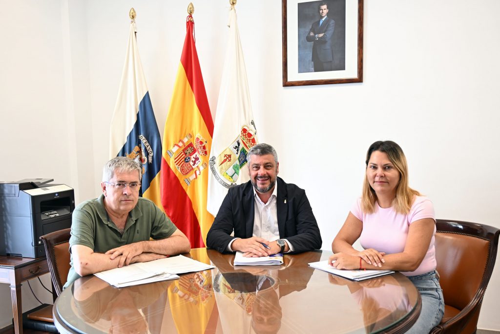 Reunión con Director Gral. de Pesca sobre Cofradía Castillo del Romeral (1)