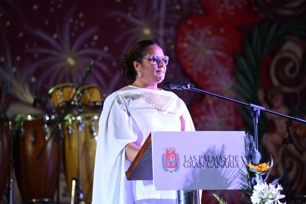 San Lorenzo inicia sus fiestas con la lectura del pregón a cargo de Yasmina Pereira (1)