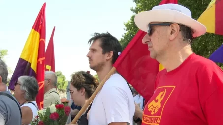 Sánchez recuerda a las Trece Rosas, fusiladas por defender la democracia y la justicia