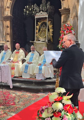 Sergio Rodríguez ofrenda Virgen de las Nieves