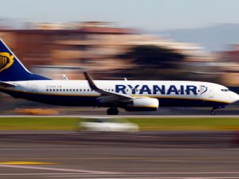 UGT y CGT convocan huelgas en el 'handling' de Ryanair en Madrid a partir del 15 de agosto