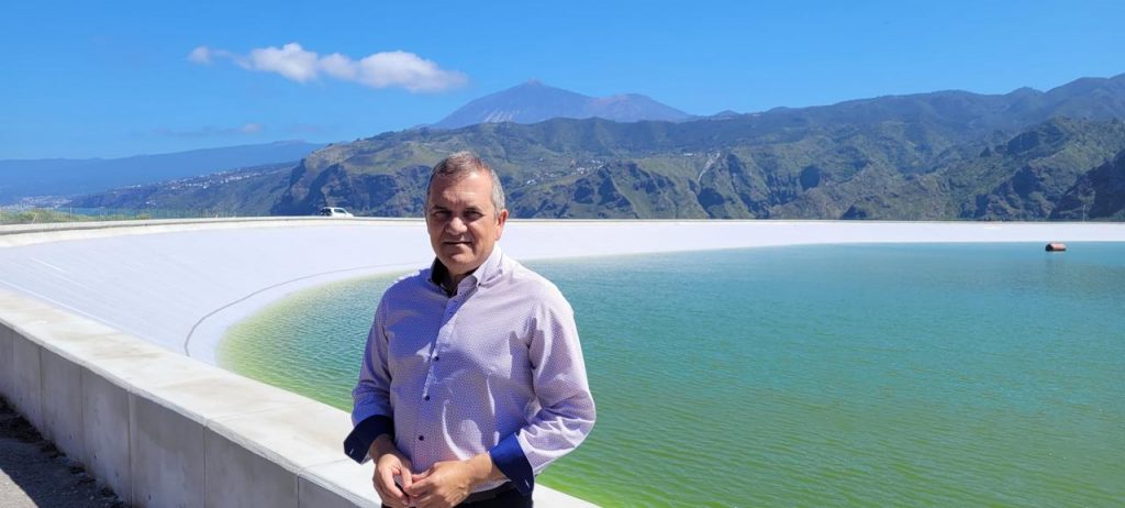 Valentín González