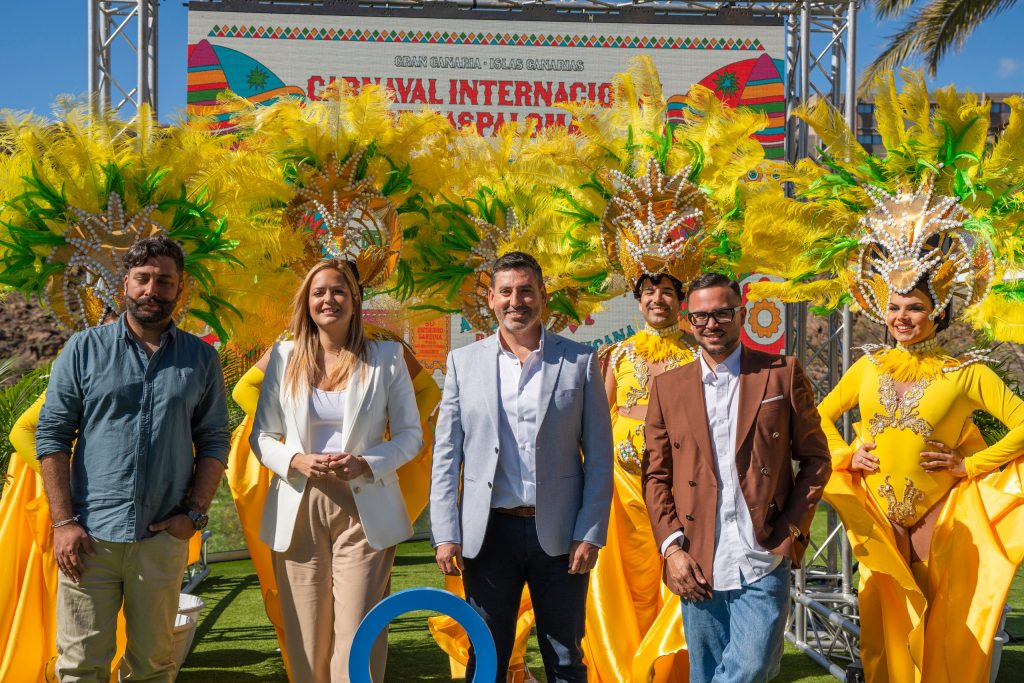 Yilenia Vega y Alejandro Marichal en la presentación de 2025
