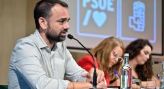 El PSOE recrimina a Dávila su ausencia durante más de 40 días tras la aparición de la filoxera en Tenerife