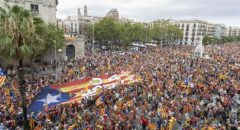 ANC y Òmnium piden desobedecer el fallo judicial sobre el catalán