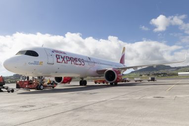 Avión A321neo de Iberia Express en el Aeropuerto de Tenerife-Norte