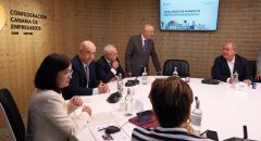Darias mantiene un encuentro con la Confederación Canaria de Empresarios para seguir impulsando la colaboración público-privada (1)