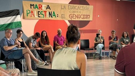 Los docentes encerrados en el Círculo envían cartas a ministros para el embargo a Israel
