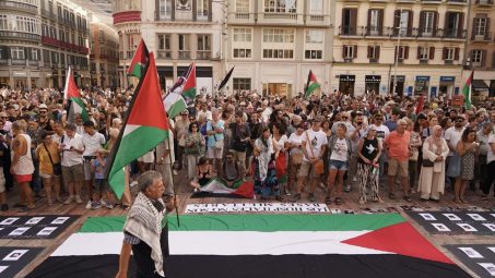 Miles de personas se suman en Málaga al llamamiento global por Gaza