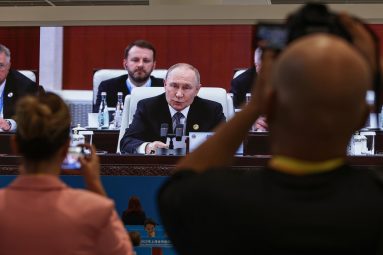 Putin valora el papel de China e India en la búsqueda de la paz en Ucrania