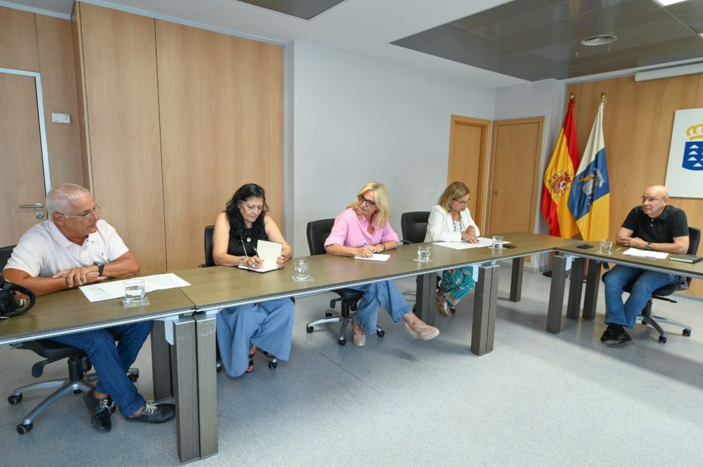 Reunión con la Plataforma por la Estrategia de EERR