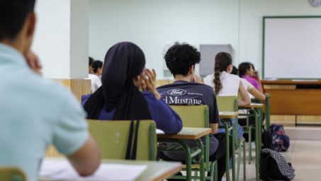 Save the Children avisa de que 260.000 alumnos de ESO podrían dejar las aulas este curso