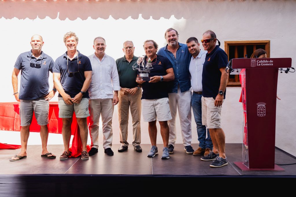 reunión y entrega trofeos regata-35
